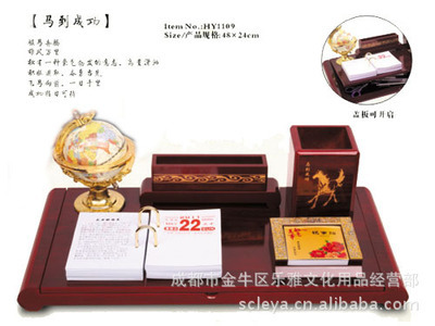 HY1117紅木臺(tái)歷 定義精品與高端的時(shí)尚贈(zèng)禮藝術(shù)